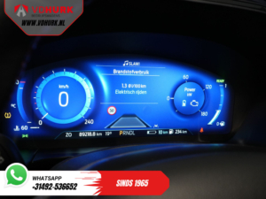 Ford Kuga SUV 2.5 PHEV 225 ch ST-Line X NL Boîte automatique / Toit panoramique / Régulateur de vitesse adaptatif / B&O / Alarme III / Hayon électrique / Attelage de remorque / Affichage tête haute / Chauffage des sièges / Chauffage du volant /