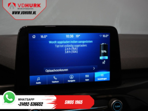 Ford Kuga SUV 2.5 PHEV 225 ch ST-Line X NL Boîte automatique / Toit panoramique / Régulateur de vitesse adaptatif / B&O / Alarme III / Hayon électrique / Attelage de remorque / Affichage tête haute / Chauffage des sièges / Chauffage du volant /