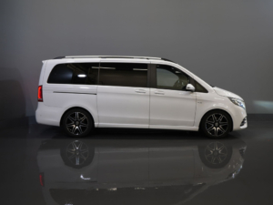Mercedes-Benz V-Klasse Bestelbus 250d DC Dubbel Cabine Exclusive AMG/ Pano/ Stoelvent./ Mem.Stoelen/ Koelvak/ Adapt.Cruise/ 360 Camera/ Burmester/ Standkachel/ L