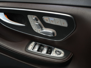 Mercedes-Benz V-Klasse Bestelbus 250d DC Dubbel Cabine Exclusive AMG/ Pano/ Stoelvent./ Mem.Stoelen/ Koelvak/ Adapt.Cruise/ 360 Camera/ Burmester/ Standkachel/ L