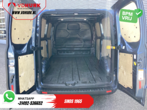 Ford Transit Custom Furgonetă 2.0 TDCI 130 CP L2 Trend Bi-Xenon / Capacitate de remorcare 2,8 t / CarPlay / Cameră de marșarier / PDC / Cruise Control / DAB / Aer condiționat