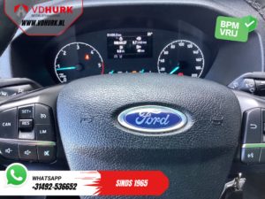 Ford Transit Custom Furgonetă 2.0 TDCI 130 CP L2 Trend Bi-Xenon / Capacitate de remorcare 2,8 t / CarPlay / Cameră de marșarier / PDC / Cruise Control / DAB / Aer condiționat