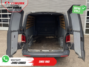 Volkswagen Transporter Bestelbus 2.0 TDI 150 pk DSG Aut. L2 Bulli Virtual Cockpit/ Leder/ Adapt.Cruise/ LED/ Navi/ Bear Lock/ Carplay/ Camera/ 18” LMV/ PDC/ Trek