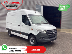 Mercedes-Benz Sprinter Furgonetă 317 CDI Automată L2H2 Scaun reglabil electric / Uși de 270 Gr. / Încălzire scaune / Cruise control / Sistem de navigație / Cameră / PDC