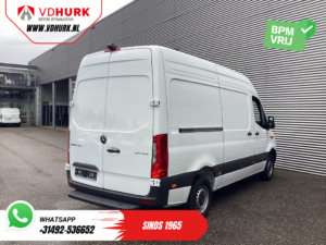 Mercedes-Benz Sprinter Furgonetă 317 CDI Automată L2H2 Scaun reglabil electric / Uși de 270 Gr. / Încălzire scaune / Cruise control / Sistem de navigație / Cameră / PDC