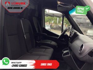 Mercedes-Benz Sprinter Furgonetă 317 CDI Automată L2H2 Scaun reglabil electric / Uși de 270 Gr. / Încălzire scaune / Cruise control / Sistem de navigație / Cameră / PDC