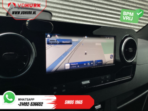 Mercedes-Benz Sprinter Furgonetă 317 CDI Automată L2H2 Scaun reglabil electric / Uși de 270 Gr. / Încălzire scaune / Cruise control / Sistem de navigație / Cameră / PDC