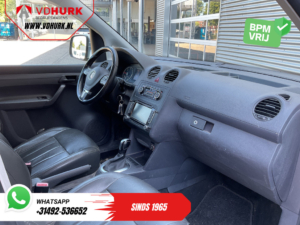 Volkswagen Caddy Fourgon 2.0 TDI 100 ch DSG Automatique NL Auto / Bi-xénon / Sièges chauffants / Cuir / Navigation / Climatisation / PDC / LMV / Régulateur de vitesse / Attelage
