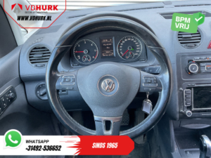 Volkswagen Caddy Fourgon 2.0 TDI 100 ch DSG Automatique NL Auto / Bi-xénon / Sièges chauffants / Cuir / Navigation / Climatisation / PDC / LMV / Régulateur de vitesse / Attelage