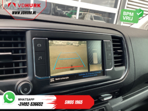 Furgone Peugeot Expert 2.0 HDI 125 pk con cruise control adattivo, climatizzatore, riscaldamento autonomo, CarPlay, telecamera, sensori di parcheggio, accesso senza chiave e gancio di traino