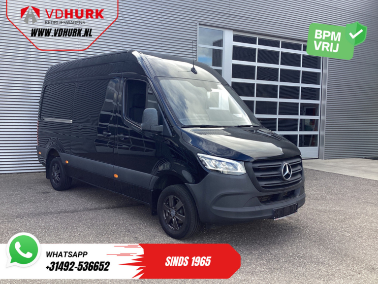 Mercedes-Benz Sprinter Bestelbus 317 CDI Aut. L2H2 LED/ Gev.Stoel/ Stoelverw./ Standkachel/ Carplay/ Cruise/ Camera/ Trekhaak