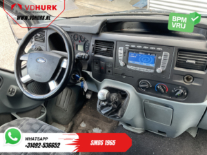 Furgoneta Ford Transit 2.2 TDCI DC, doble cabina, EXPORT, 2,8 t de capacidad de remolque, 2 puertas correderas, calefacción en los asientos, navegador, aire acondicionado, control de crucero, llantas de 16 pulgadas, barras laterales y gancho de remolque