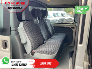 Furgoneta Ford Transit 2.2 TDCI DC, doble cabina, EXPORT, 2,8 t de capacidad de remolque, 2 puertas correderas, calefacción en los asientos, navegador, aire acondicionado, control de crucero, llantas de 16 pulgadas, barras laterales y gancho de remolque