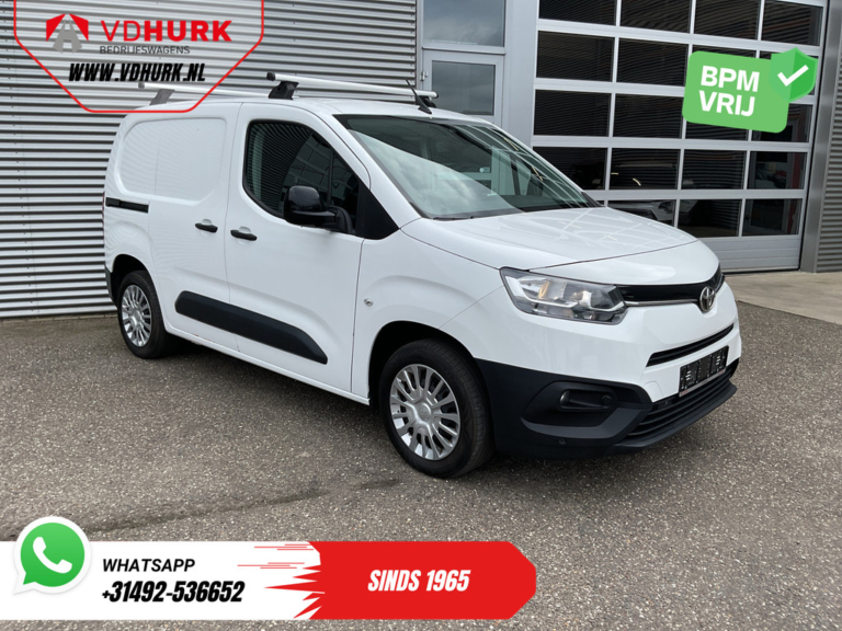 Toyota PROACE CITY Furgonetă 1.5 130 CP, transmisie automată, CarPlay, 3 locuri, încălzire autonomă, aer condiționat, cameră de marșarier, cruise control, bare de acoperiș, senzori de parcare față și spate, cârlig de remorcare