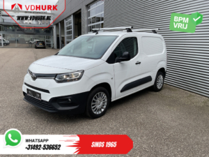 Toyota PROACE CITY Furgonetă 1.5 130 CP, transmisie automată, CarPlay, 3 locuri, încălzire autonomă, aer condiționat, cameră de marșarier, cruise control, bare de acoperiș, senzori de parcare față și spate, cârlig de remorcare