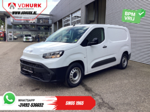 Toyota e-Proace City Bestelbus 50 kWh 320 km WLTP L2 3Pers./ LED/ Standkachel/ Stoelverw./ Stuurverw./ Carplay/ Camera/ PDC/ Cruise/ Airco