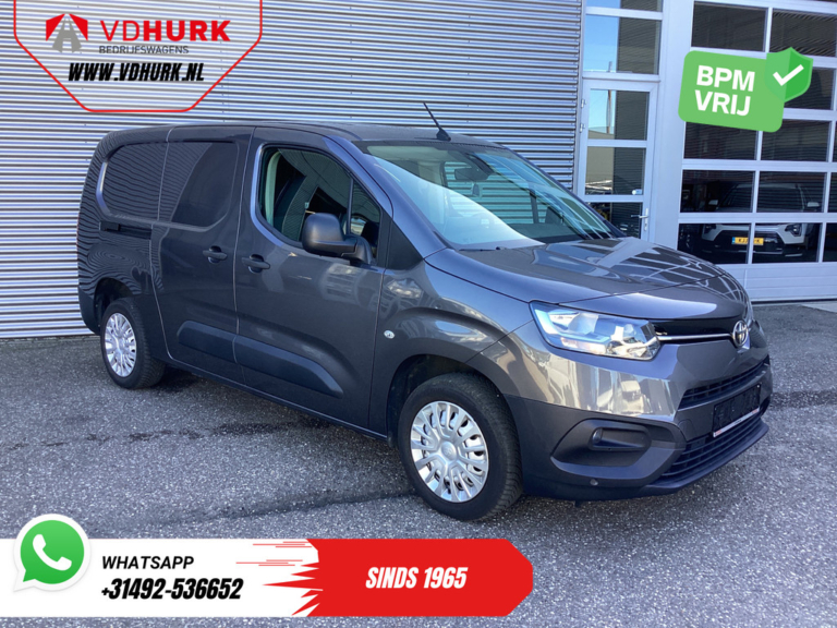 Furgoneta Toyota PROACE CITY 1.5, 130 CV, L2, CarPlay, 3 plazas, control de crucero, aire acondicionado, PDC