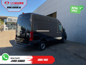 Mercedes-Benz Sprinter furgon 317 CDI L2H2 z automatyczną skrzynią biegów, oświetleniem LED, drzwiami o szerokości 270 Gr., podgrzewanymi fotelami, nawigacją, kamerą, tempomatem i klimatyzacją