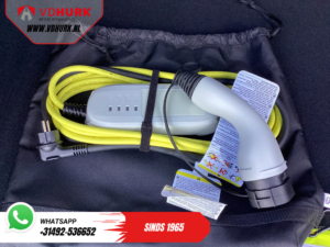 CUPRA Terramar SUV 1.5 TSI e-Hybrid 272 pk VZ Limited Tetto panoramico / Head-up / Sennheiser / Telecamera a 360° / Matrix / Caricatore rapido / Coperchio bagagliaio elettrico / Gancio di traino elettrico / Memoria / S