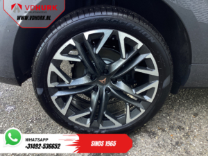 CUPRA Terramar SUV 1.5 TSI e-Hybrid 272 pk VZ Limited Tetto panoramico / Head-up / Sennheiser / Telecamera a 360° / Matrix / Caricatore rapido / Coperchio bagagliaio elettrico / Gancio di traino elettrico / Memoria / S