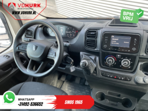 Peugeot Boxer Van 2.2 HDi 140 pk L2H2 270Gr. Doors/ Camera/ PDC/ DAB/ Cruise control/ Air conditioning