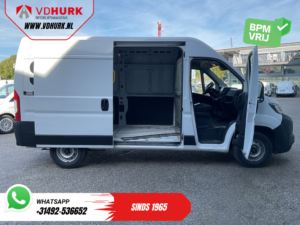 Peugeot Boxer Van 2.2 HDi 140 pk L2H2 270Gr. Doors/ Camera/ PDC/ DAB/ Cruise control/ Air conditioning
