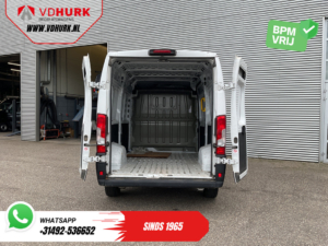 Peugeot Boxer Van 2.2 HDi 140 pk L2H2 270Gr. Doors/ Camera/ PDC/ DAB/ Cruise control/ Air conditioning