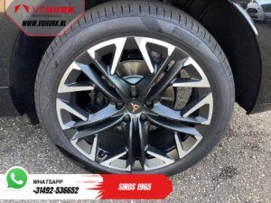 CUPRA Terramar SUV 1.5 TSI e-Hybrid 272 pk VZ Limited z panoramicznym dachem / wyświetlaczem head-up / systemem audio Sennheiser / kamerą 360° / reflektorami Matrix / szybką ładowarką / elektrycznie sterowaną klapą bagażnika / elektrycznym hakiem holowniczym / pamięcią ustawień / S