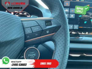 CUPRA Terramar SUV 1.5 TSI e-Hybrid 272 pk VZ Limited z panoramicznym dachem / wyświetlaczem head-up / systemem audio Sennheiser / kamerą 360° / reflektorami Matrix / szybką ładowarką / elektrycznie sterowaną klapą bagażnika / elektrycznym hakiem holowniczym / pamięcią ustawień / S
