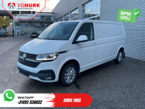 Volkswagen Transporter Van 2.0 TDI 150 PS DSG Automatic L2 LED/ Adaptive Cruise Control/ CarPlay/ Auxiliary heater/ Heated seats/ Sat-nav/ Air conditioning/ Camera/ Park Distance Control/ 16-inch alloy wheels/ Tow bar