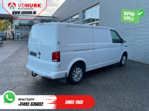 Volkswagen Transporter Van 2.0 TDI 150 PS DSG Automatic L2 LED/ Adaptive Cruise Control/ CarPlay/ Auxiliary heater/ Heated seats/ Sat-nav/ Air conditioning/ Camera/ Park Distance Control/ 16-inch alloy wheels/ Tow bar