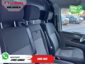 Volkswagen Transporter Van 2.0 TDI 150 PS DSG Automatic L2 LED/ Adaptive Cruise Control/ CarPlay/ Auxiliary heater/ Heated seats/ Sat-nav/ Air conditioning/ Camera/ Park Distance Control/ 16-inch alloy wheels/ Tow bar