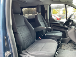 Ford Transit Custom Fourgon 300 2.0 TDCI Automatique L2 Limited DC Double cabine MARGE Bi-xénon / 2 portes coulissantes / Régulateur de vitesse adaptatif / Chauffage des sièges / CarPlay / Caméra / Avertisseur de distance avant / Climatisation
