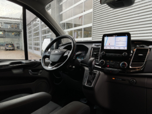 Ford Transit Custom Fourgon 300 2.0 TDCI Automatique L2 Limited DC Double cabine MARGE Bi-xénon / 2 portes coulissantes / Régulateur de vitesse adaptatif / Chauffage des sièges / CarPlay / Caméra / Avertisseur de distance avant / Climatisation