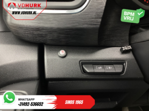 Renault Trafic Furgonetă 2.0 dCi 170 CP, transmisie automată, L2 Racing Edition, LED/ cruise control adaptiv/ încălzire autonomă/ încălzire scaune/ portbagaj de acoperiș/ CarPlay/ sistem de navigație/ climatizare/ cameră de marșarier/ dotări interioare